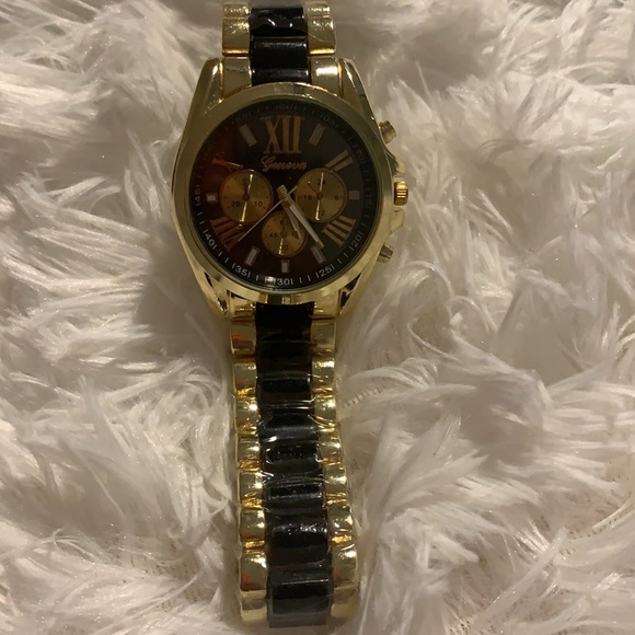 Watches - Picture 3 of 3